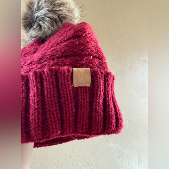 SONOMA RED SPARKLY BEANIE - Picture 4 of 7